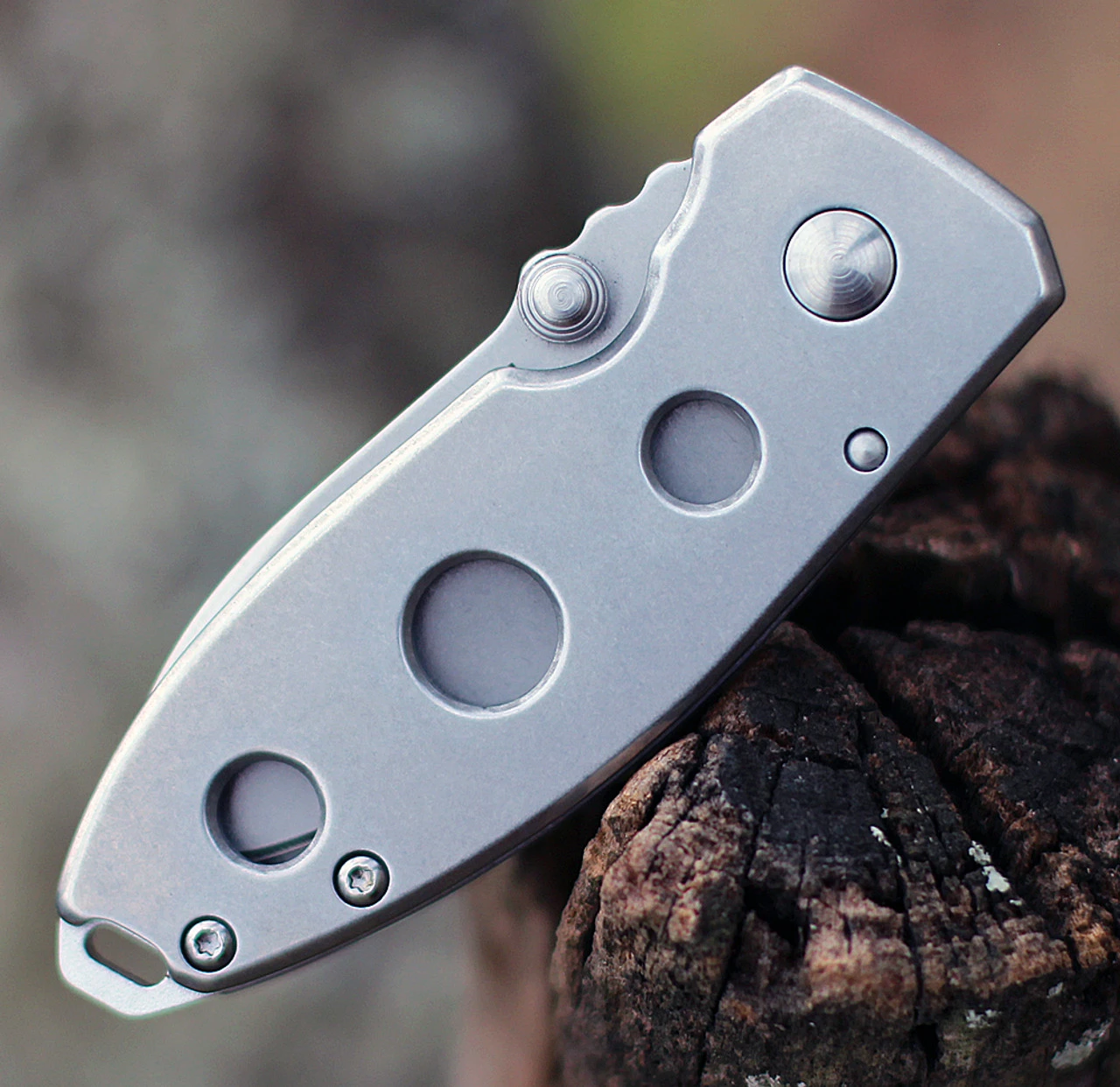 CRKT 2491 Squid Folder, 2.25" Stonewashed 8Cr14MoV Plain Blade, Stainless Steel Handle - Image 3
